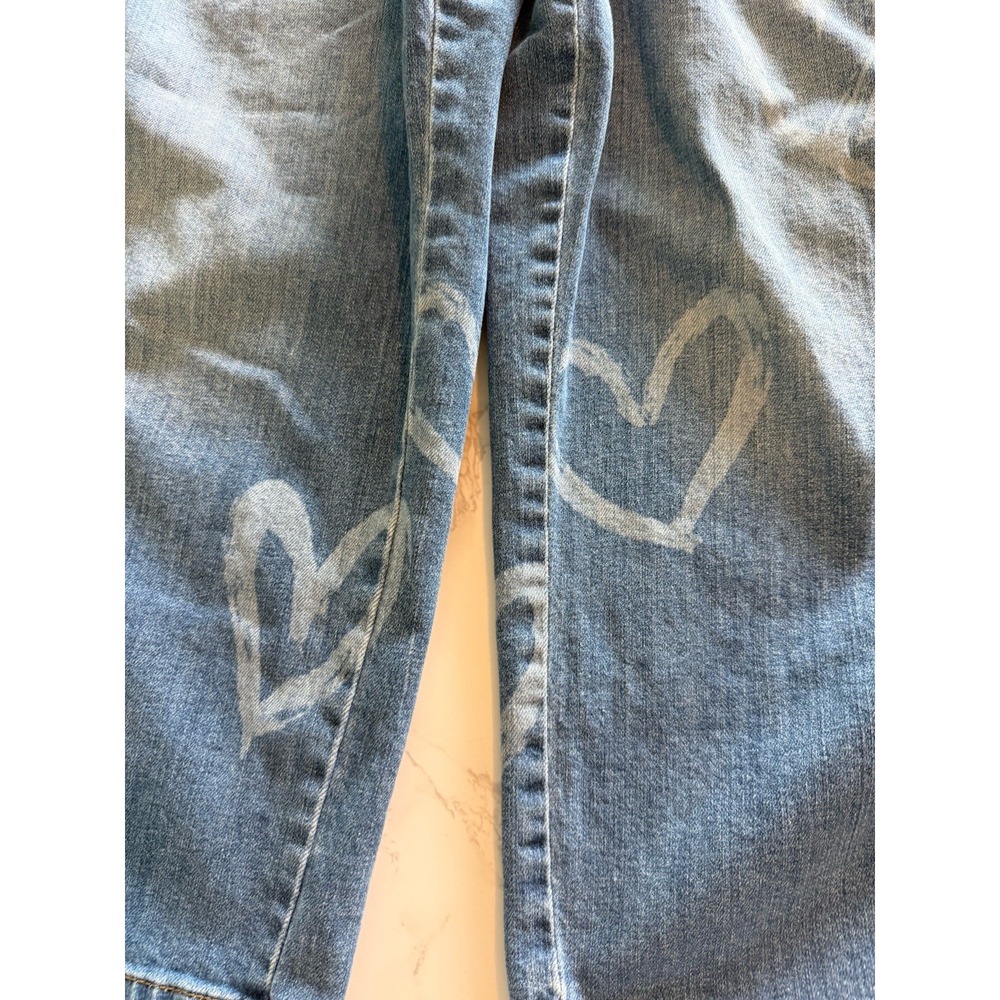 Anthropologie PILCRO Kenna Mid-Rise Heritage Barrel Denim Jeans Hearts Motif 31 - Picture 5 of 11